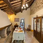 Gorgeous With Pool Near Sibillini Mountains *
