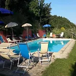 Gorgeous With Pool Near Sibillini Mountains