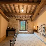 Semesterbostad Gorgeous With Pool Near Sibillini Mountains Monte San Martino