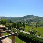 Gorgeous With Pool Near Sibillini Mountains