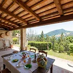 Semesterbostad Gorgeous With Pool Near Sibillini Mountains