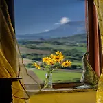 Gorgeous With Pool Near Sibillini Mountains Semesterbostad Monte San Martino