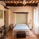 Semesterbostad Gorgeous With Pool Near Sibillini Mountains