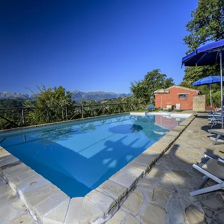 Semesterbostad Gorgeous With Pool Near Sibillini Mountains *