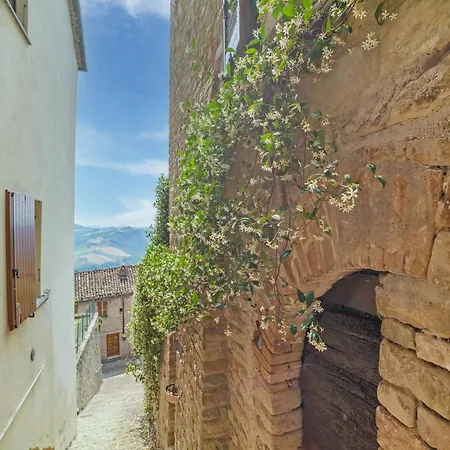 Gorgeous With Pool Near Sibillini Mountains Semesterbostad