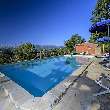 Gorgeous With Pool Near Sibillini Mountains