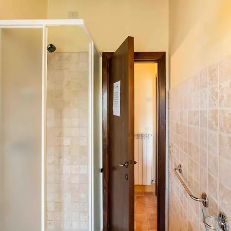 Gorgeous With Pool Near Sibillini Mountains بيت للعطل