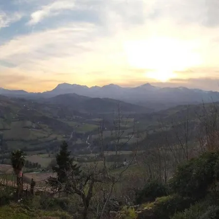 Gorgeous With Pool Near Sibillini Mountains Feriehus Monte San Martino