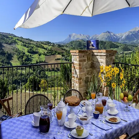 Gorgeous With Pool Near Sibillini Mountains *